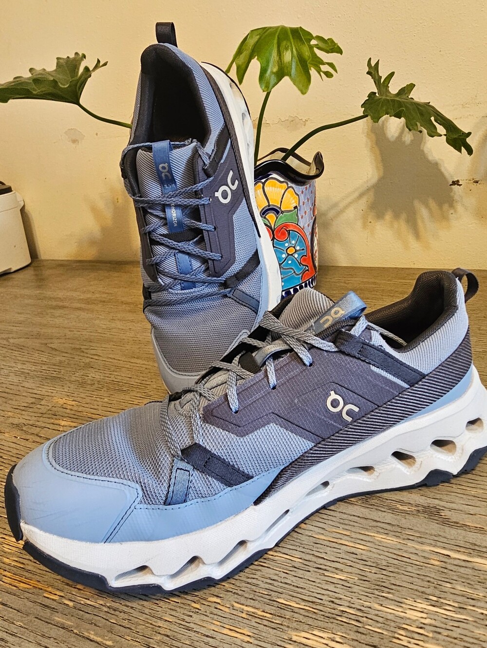 On Cloud Horizon Mens Hiking Shoes Size M 10 Gray Blue Sneakers EUC